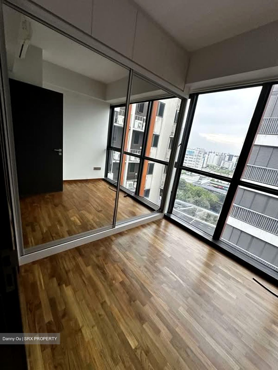 Sims Urban Oasis (D14), Condominium #570555301